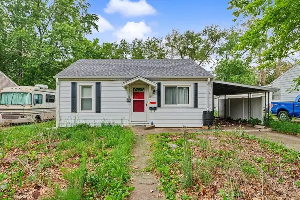 1116 W Columbia Avenue, Champaign, IL 61821