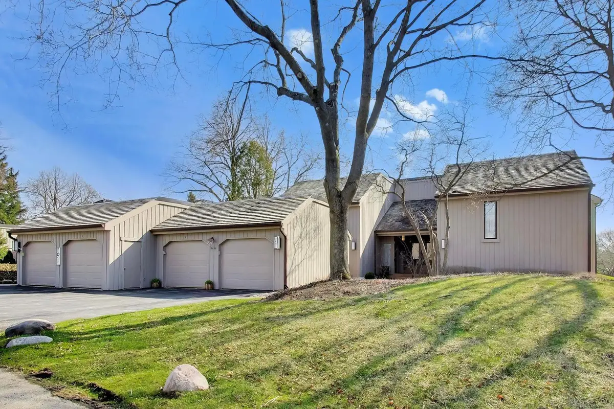83 Thornhill Lane #c, Lake Barrington, IL 60010 - #1