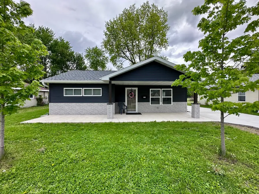 1210 Douglas Drive, Sterling, IL 61081 - #2