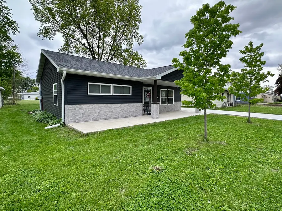 1210 Douglas Drive, Sterling, IL 61081 - #3