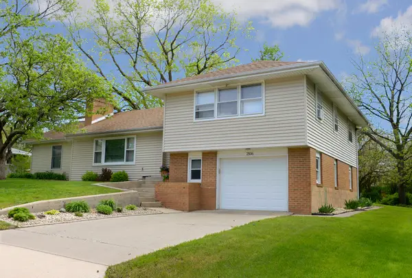 2506 Sunset Boulevard, Ottawa, IL 61350
