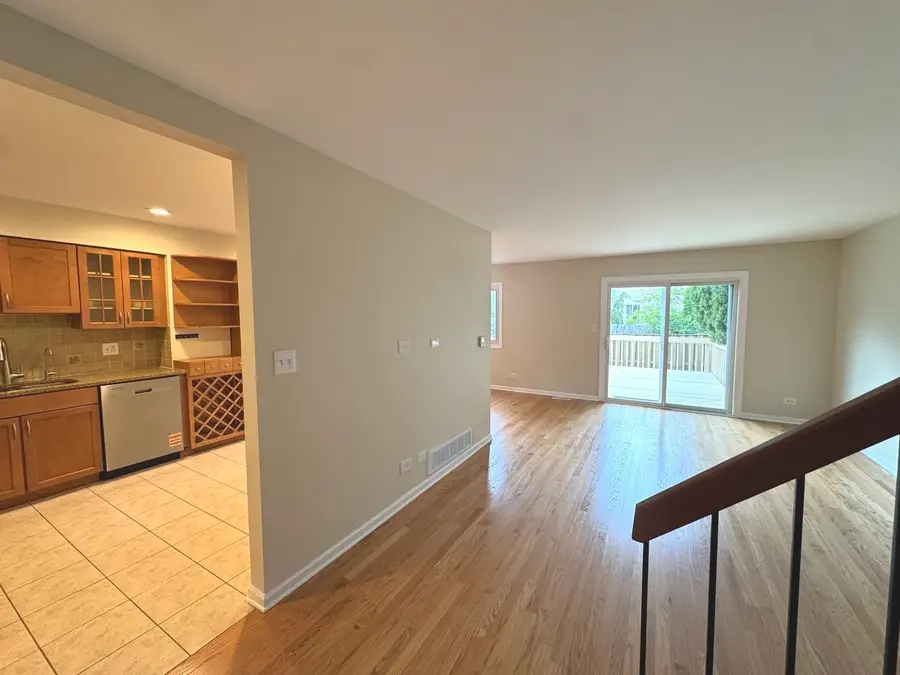 638 Lakeside Circle Drive, Wheeling, IL 60090 - #2