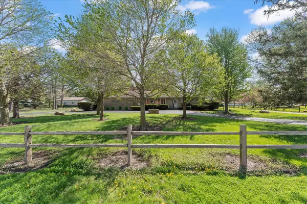 2501 N 4100 East Road, Bellflower, IL 62174