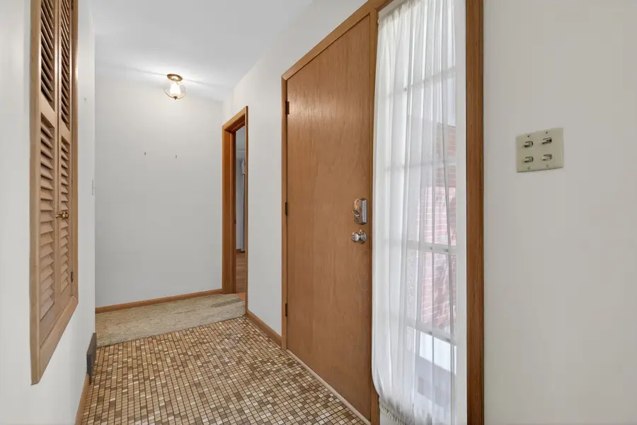 2275 Garden Road, Aurora, IL 60506 - #2