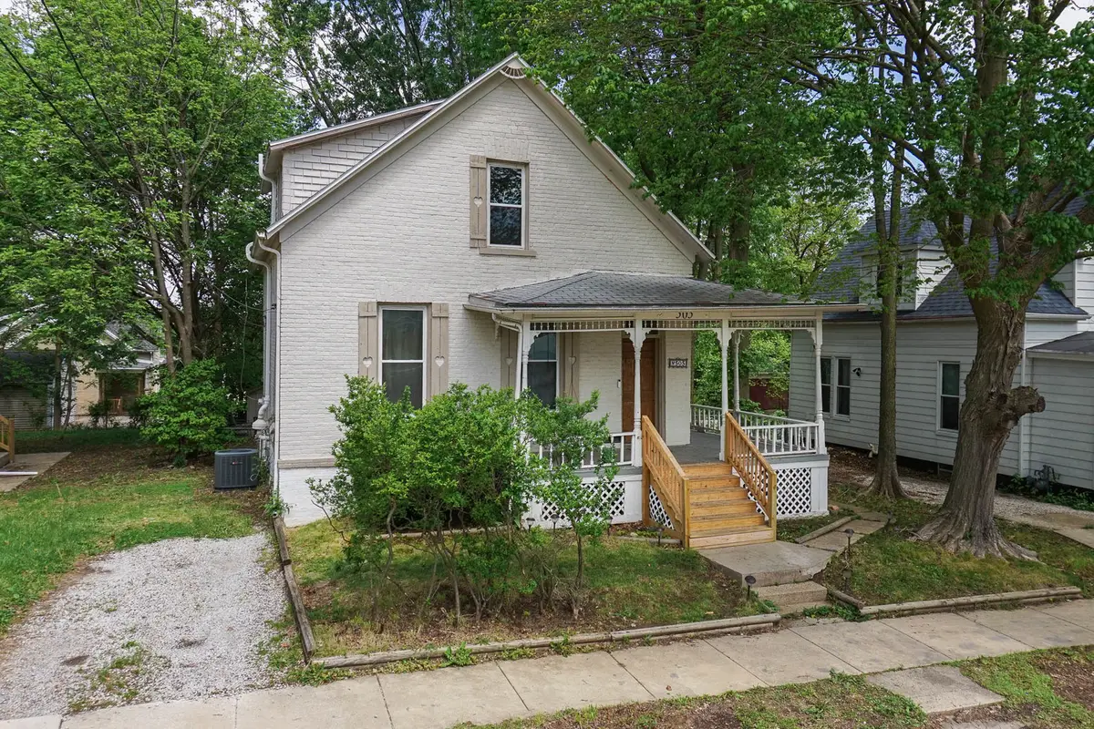 505 W Oakland Avenue, Bloomington, IL 61701 - #1