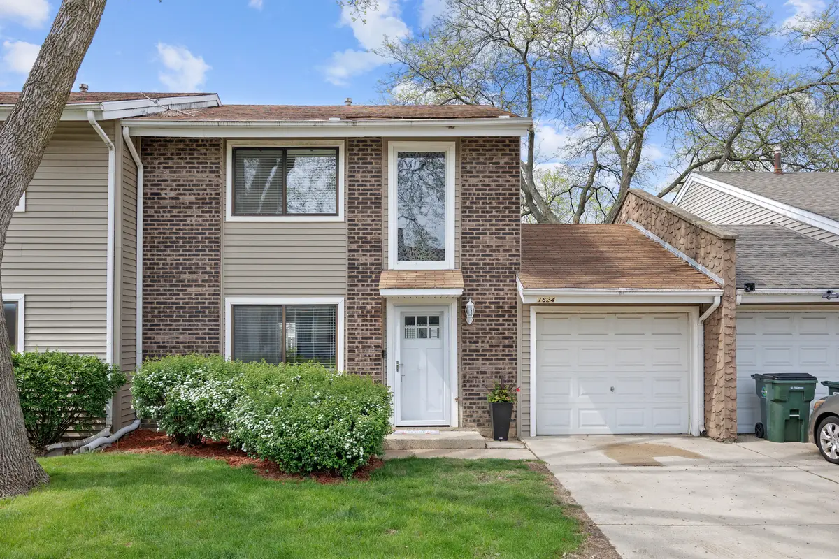 1624 E Waterford Lane, Palatine, IL 60074 - #1