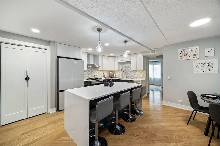 8560 W Foster Avenue #203, Norridge, IL 60706 - #3
