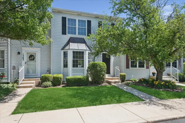 1573 Delaware Court, Geneva, IL 60134