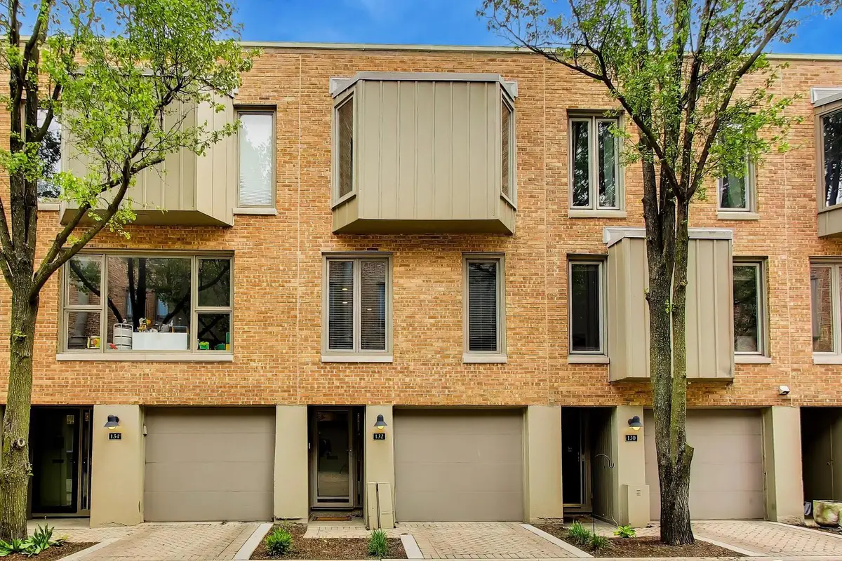 132 Frank Lloyd Wright Lane, Oak Park, IL 60302 - #1