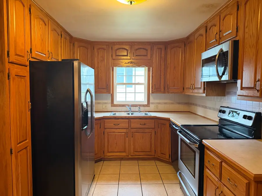 916 Illinois Avenue, Murphysboro, IL 62966 - #2