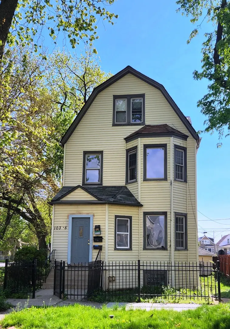 10305 S Avenue J, Chicago, IL 60617 - #1