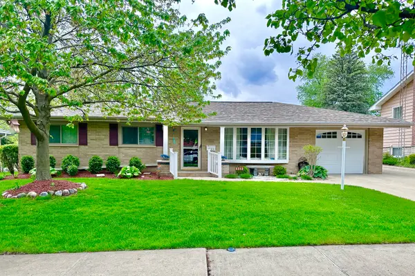 1323 Park Drive, Montgomery, IL 60538