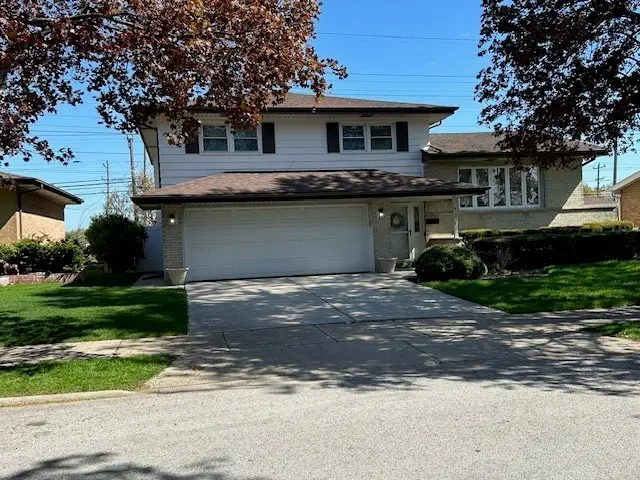 8154 W Lyons Street, Niles, IL 60714 - #1