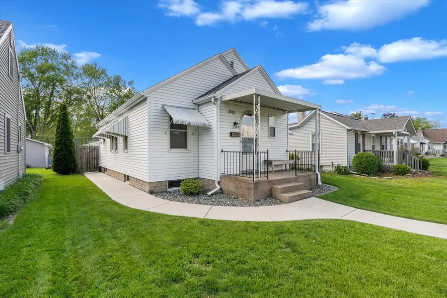 2365 30th Street, Moline, IL 61265 - #2