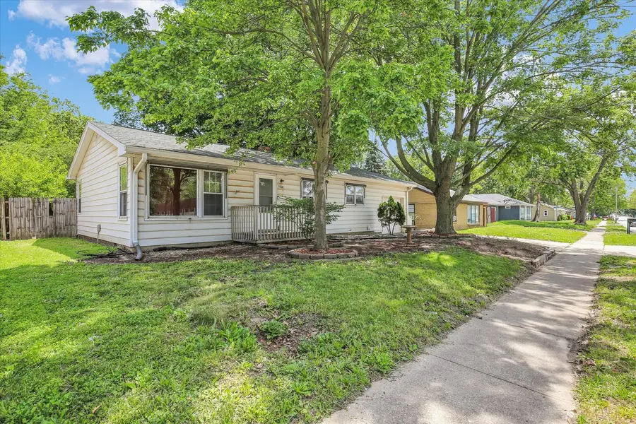 1108 S Mattis Avenue, Champaign, IL 61821 - #3