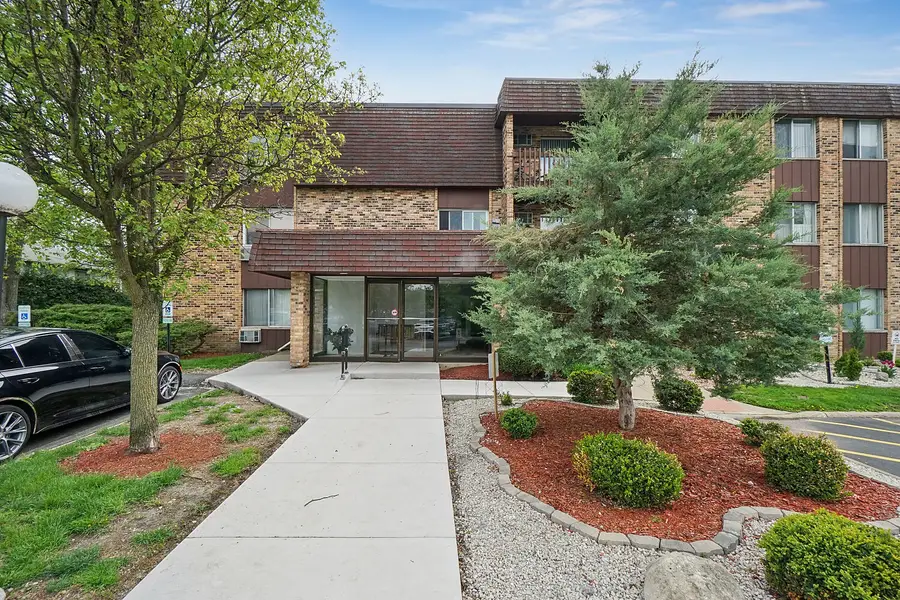 940 E Old Willow Road #307, Prospect Heights, IL 60070 - #2