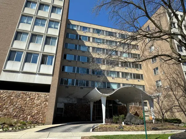 151 N Kenilworth Avenue #4G, Oak Park, IL 60301