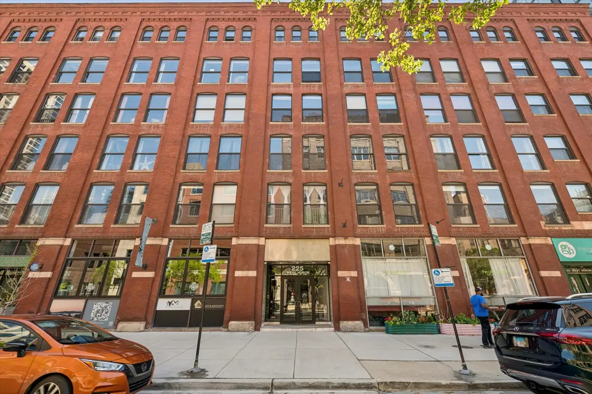 225 W Huron Street #419, Chicago, IL 60654 - #1