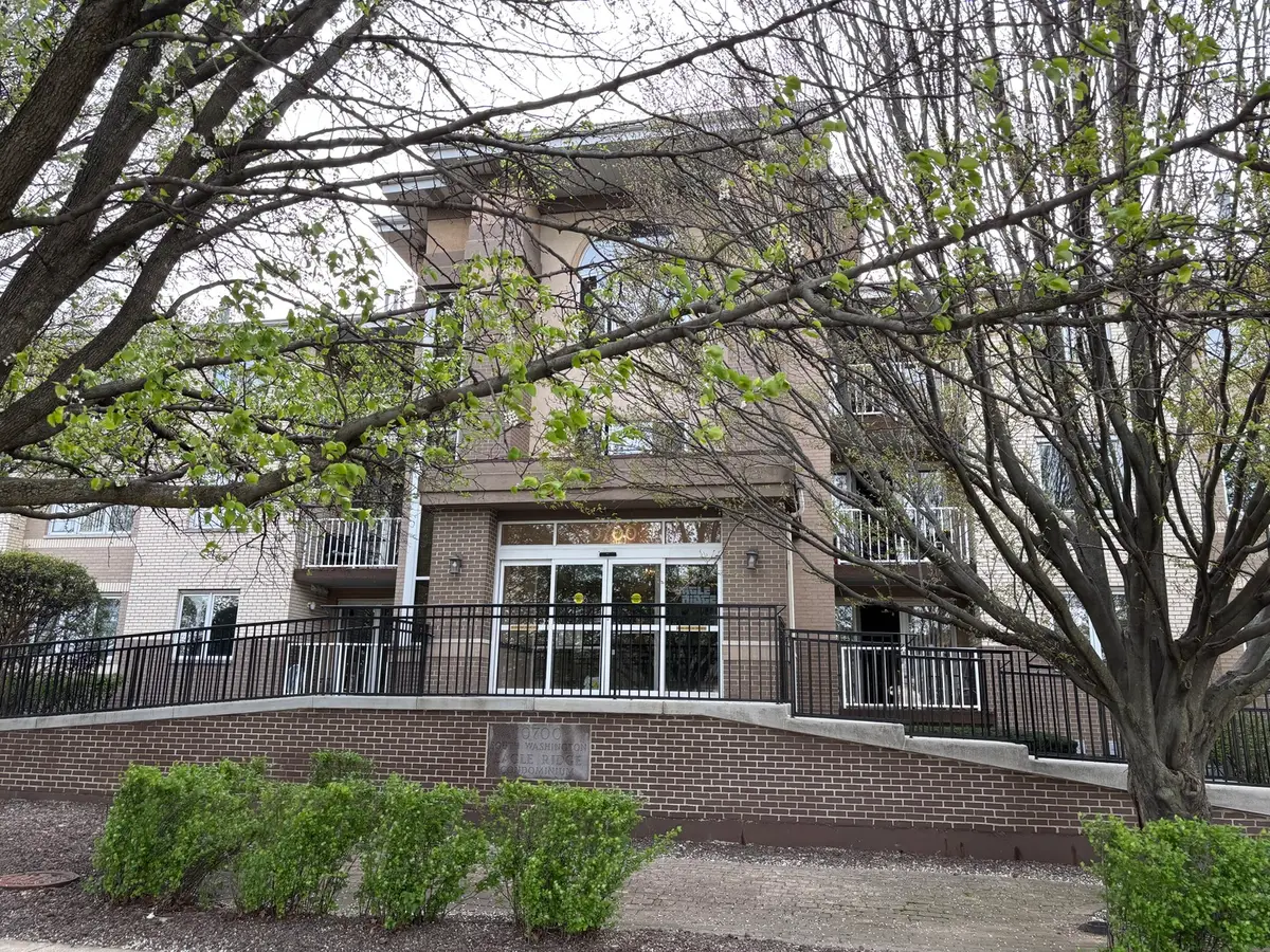 10700 S Washington Street #301, Oak Lawn, IL 60453 - #1