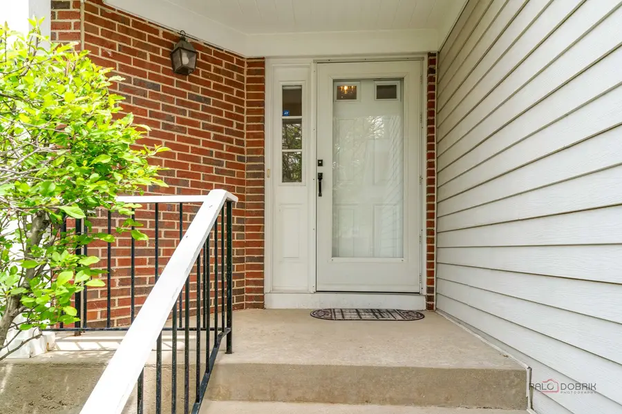 130 Newfield Court, Buffalo Grove, IL 60089 - #2