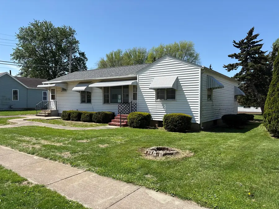 109 N 3rd Street, Hartsburg, IL 62643 - #3