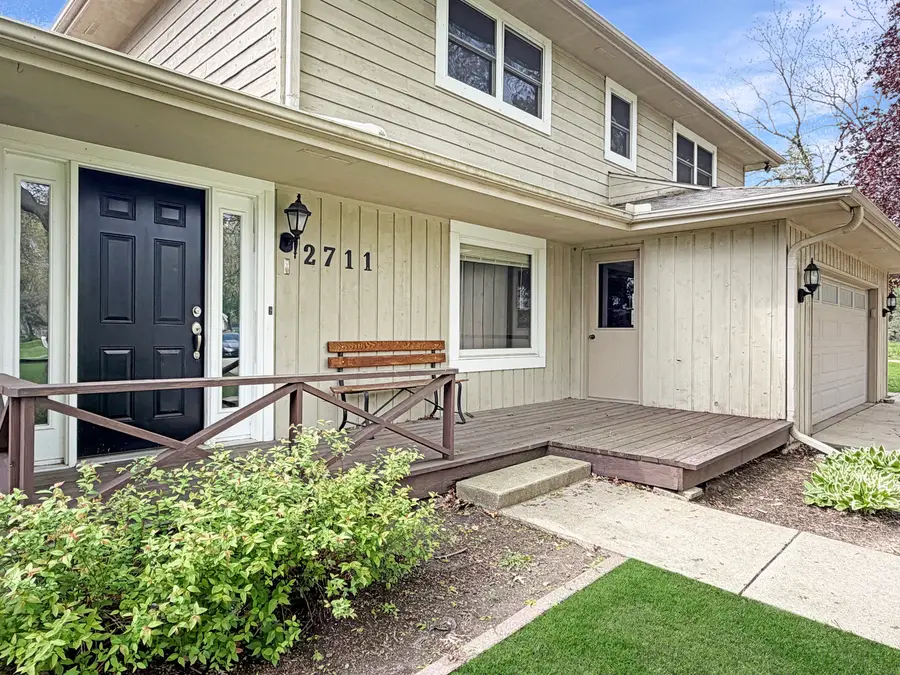 2711 Royal Oaks Drive, Freeport, IL 61032 - #3