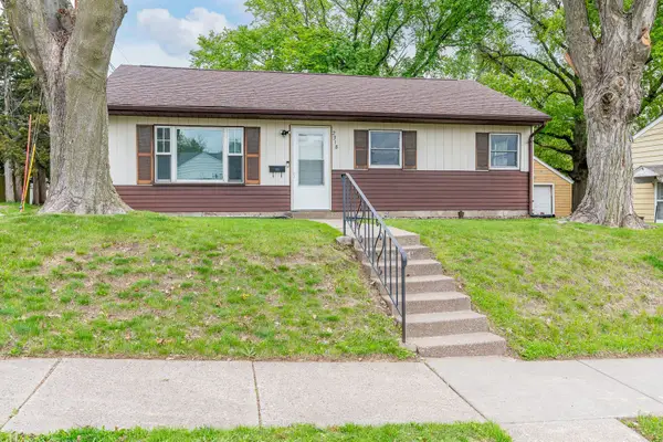 2318 N Sturdevant Street, Davenport, IA 52804