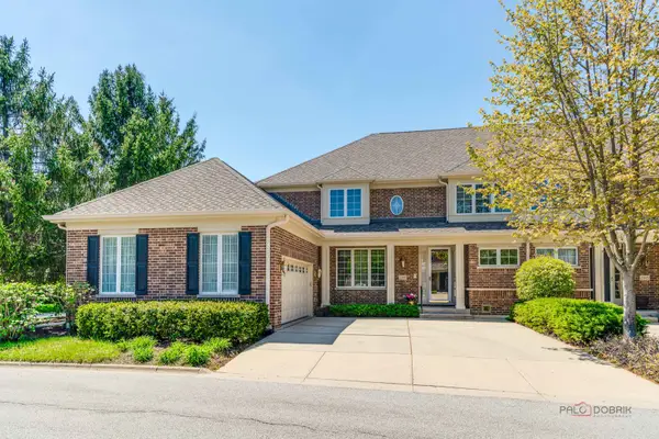 2148 Royal Ridge Drive, Northbrook, IL 60062