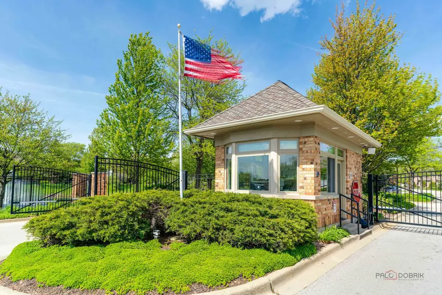 2148 Royal Ridge Drive, Northbrook, IL 60062 - #2
