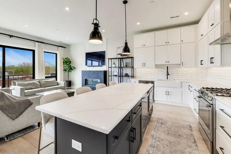 5042 N Western Avenue #PH, Chicago, IL 60625 - #3