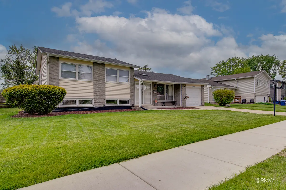 691 Westmere Road, Des Plaines, IL 60016 - #1