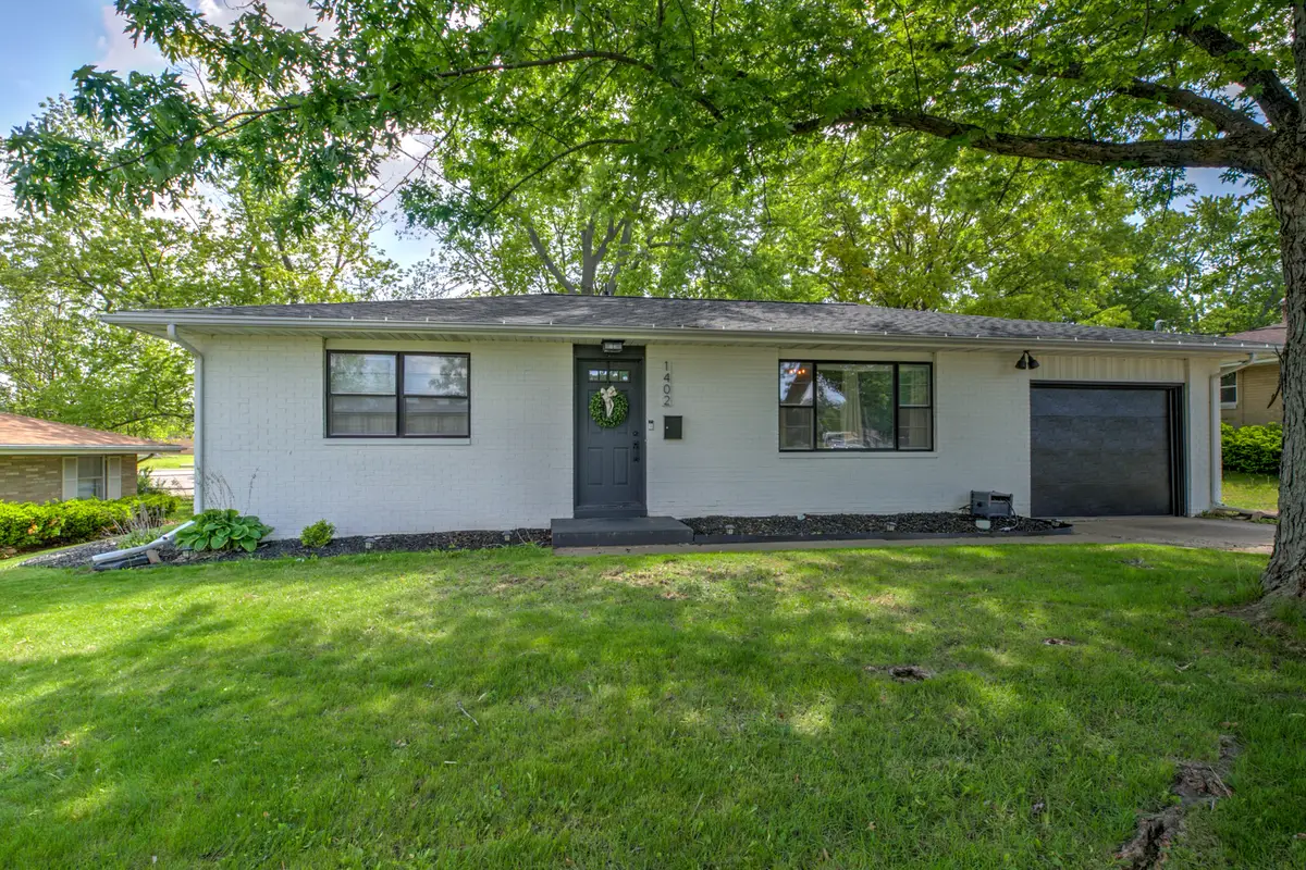 1402 Hilltop Drive, Pekin, IL 61554 - #1