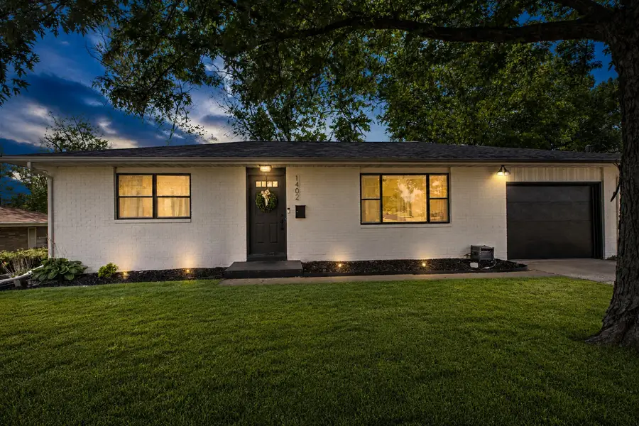 1402 Hilltop Drive, Pekin, IL 61554 - #2