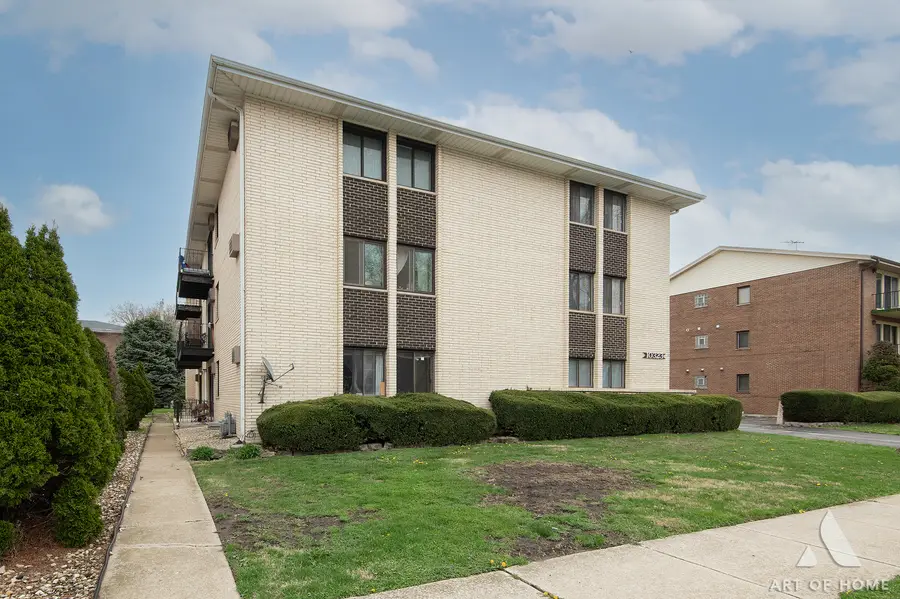 10323 Mayfield Avenue #2D, Oak Lawn, IL 60453 - #3