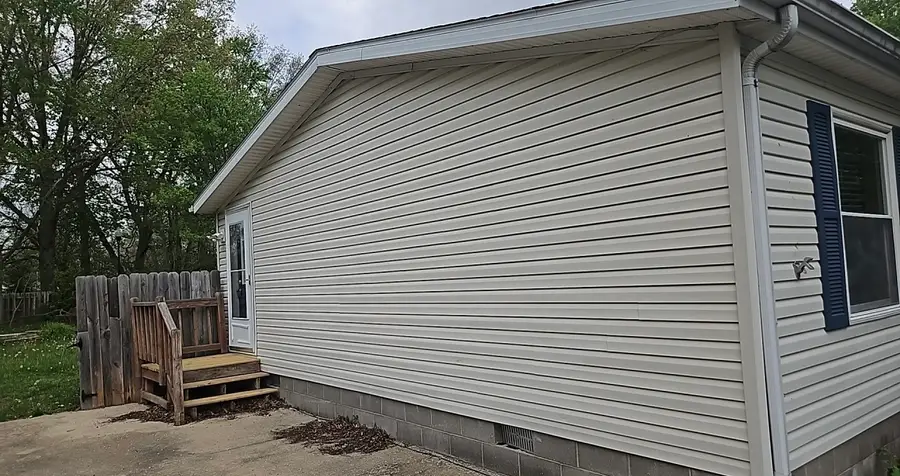 301 Illini Drive, Watson, IL 62473 - #3