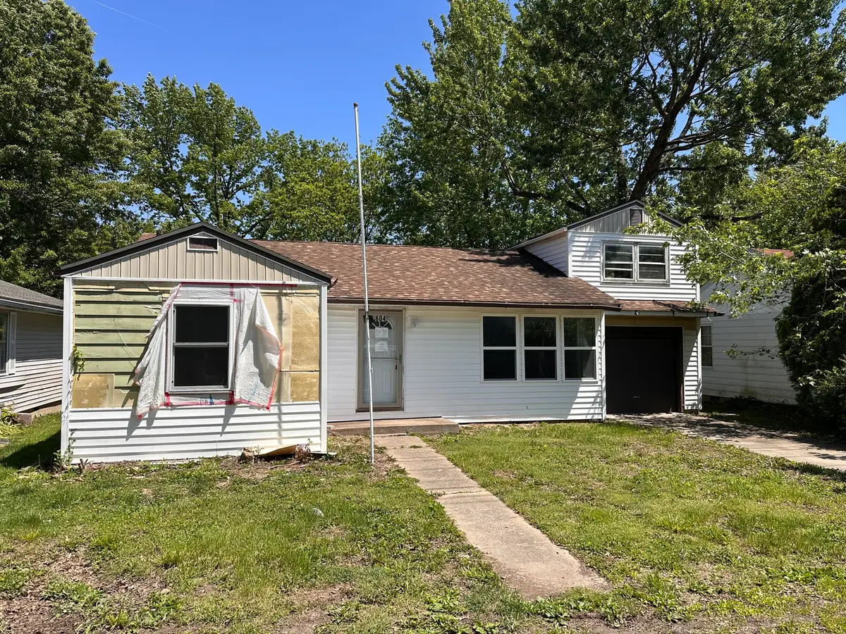 604 N 7th Street, Herrin, IL 62948 - #1