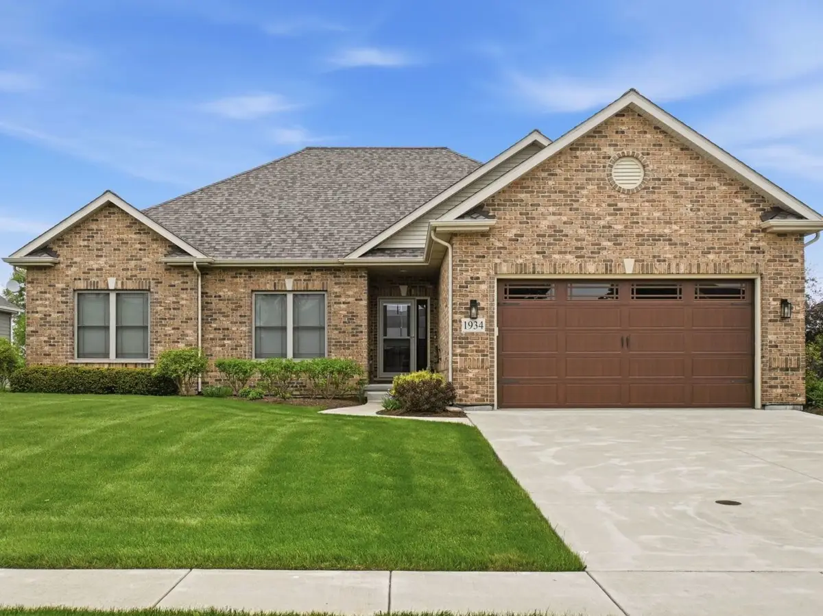 1934 Parkside Drive, Sycamore, IL 60178 - #1