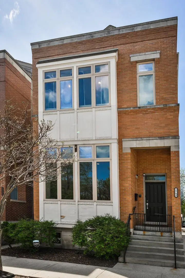 1742 N Bissell Street, Chicago, IL 60614 - #1