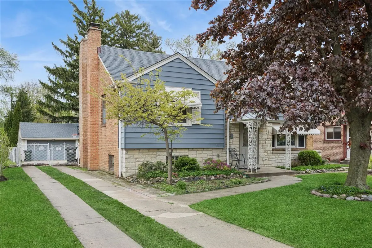 285 Desplaines Avenue, Riverside, IL 60546 - #1