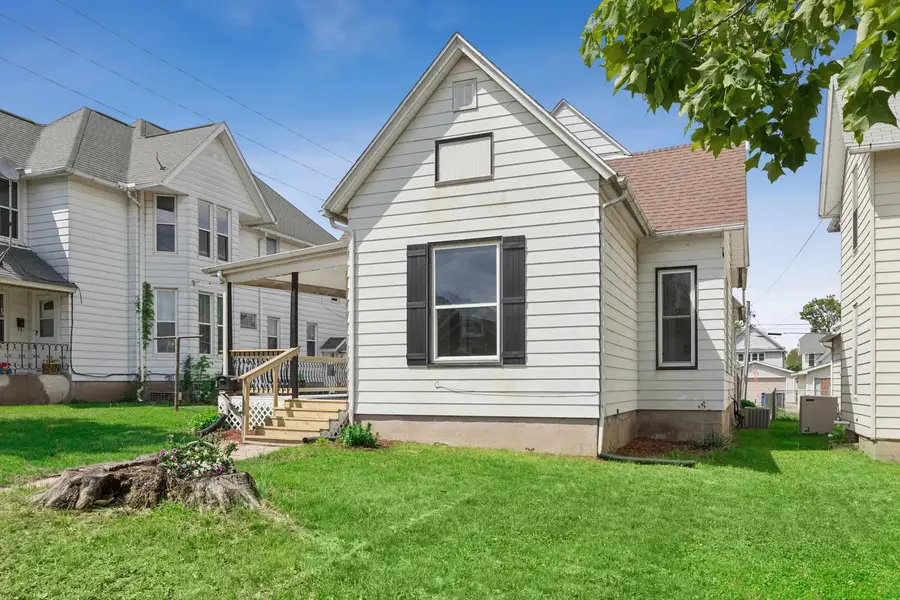 560 10th Avenue, Clinton, IA 52732 - #2
