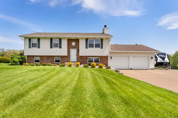 11435 95th Avenue, Blue Grass, IA 52726