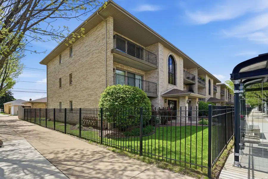 6303 W 63rd Street #3D, Chicago, IL 60638 - #2