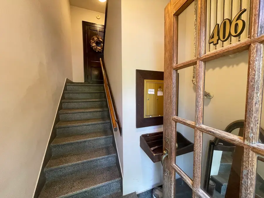 406 N Prairie Street #10, Champaign, IL 61820 - #2