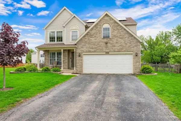 1900 Mayfield Court, Romeoville, IL 60446