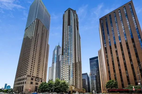 222 N Columbus Drive #901, Chicago, IL 60601