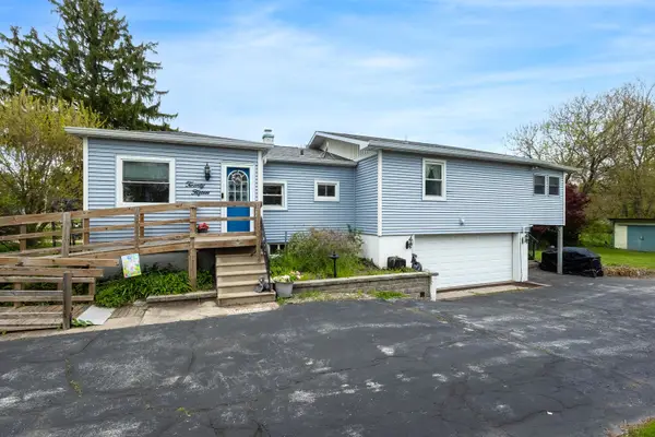 2015 N Zenith Avenue, Davenport, IA 52804