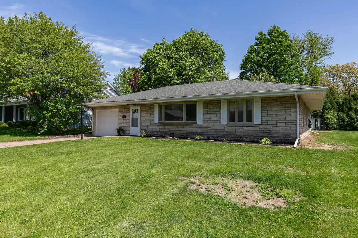 2908 26th Street, Moline, IL 61265 - #1