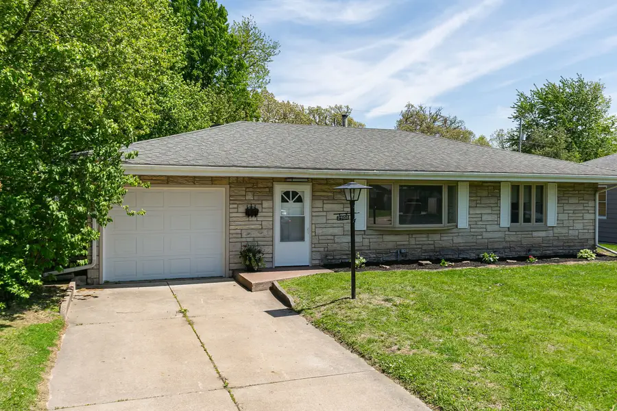 2908 26th Street, Moline, IL 61265 - #3