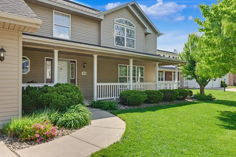 3208 Cherry Hills Drive, Champaign, IL 61822 - #3