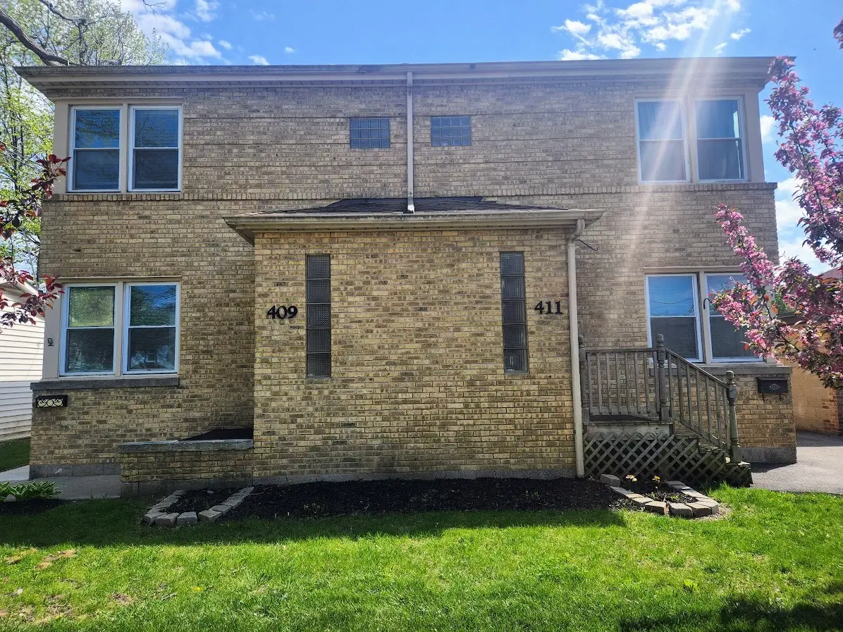 409-11 W Keith Avenue, Waukegan, IL 60085 - #1